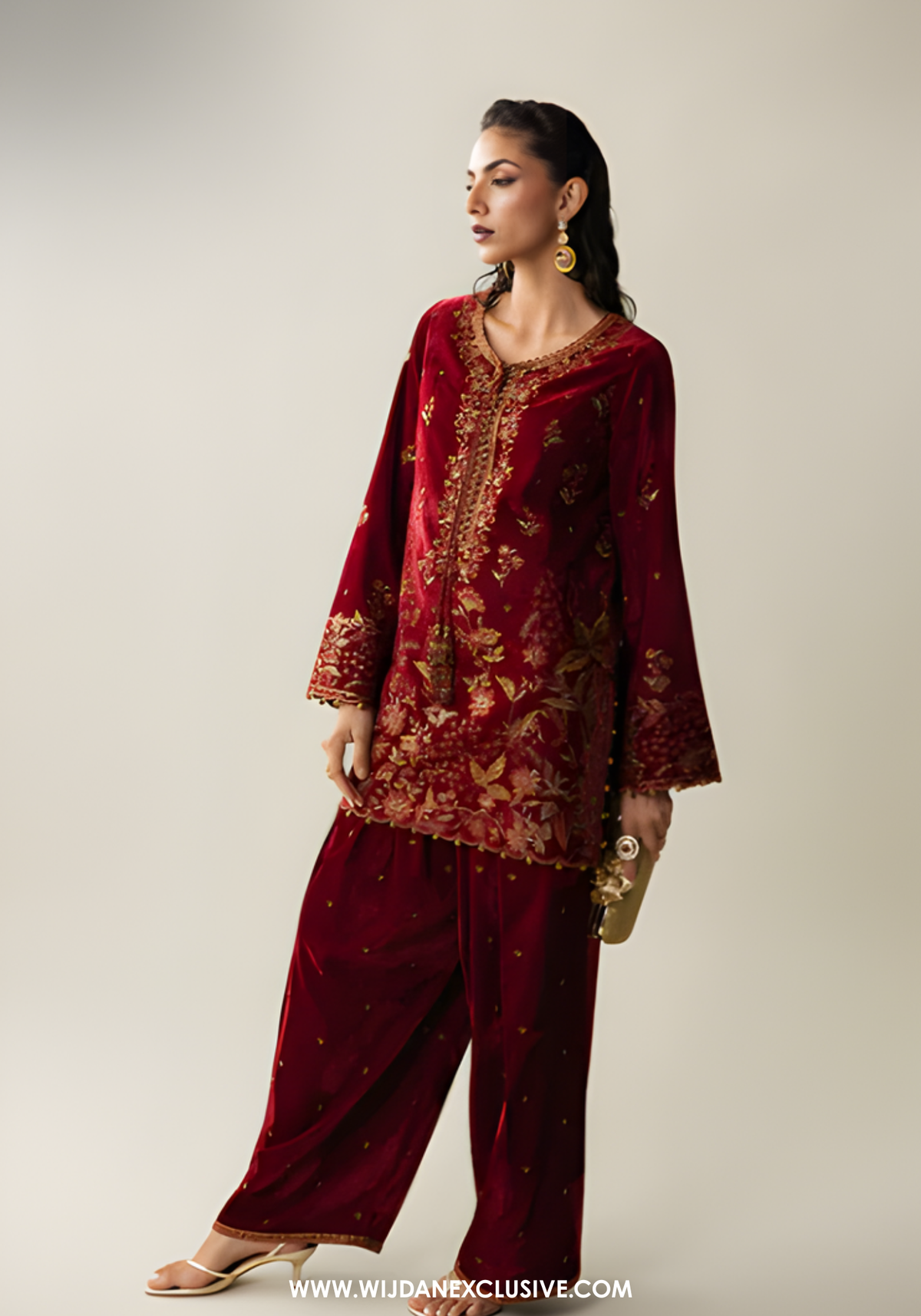 Makhmal Unstitched Embroidered Velvet Collection By Asim Jofa (D-05)