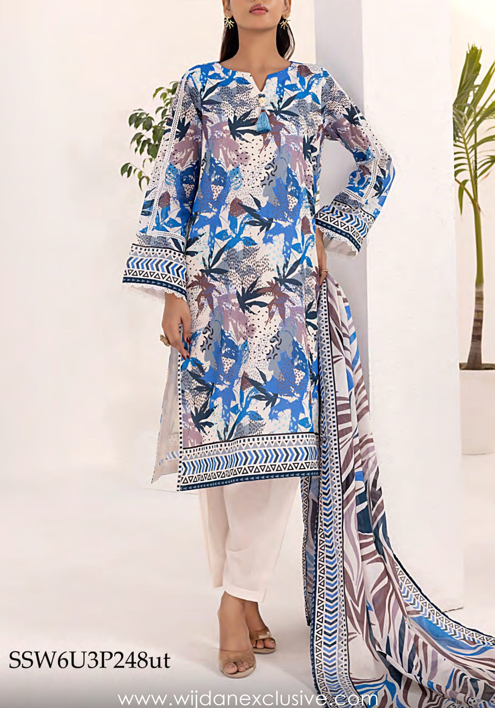 Laira 3pc Un-Stitched Printed Lawn Collection'25 Vol-02 by Sana & Sara D-07