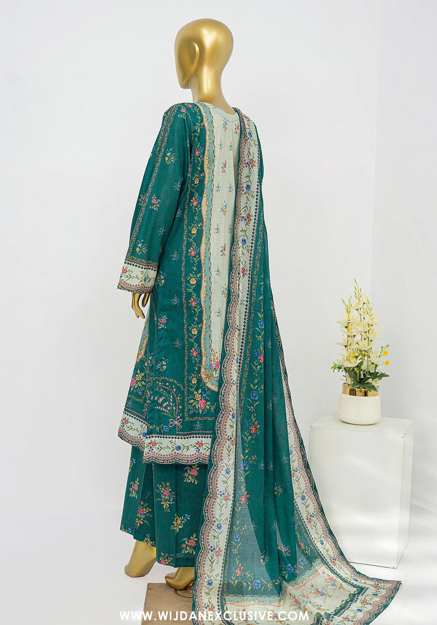 Bin Saeed Stitched Exclusive Printed Lawn Vol-08 Collection – 2026 (D-07)
