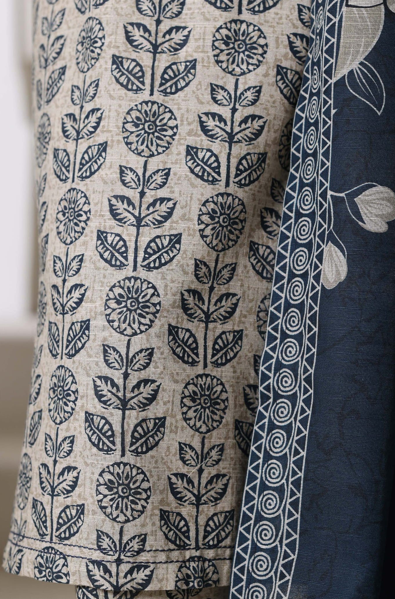 Sadabahar Stitched Printed Khaddar Vol-03 Collection - 2025 (WHITE)