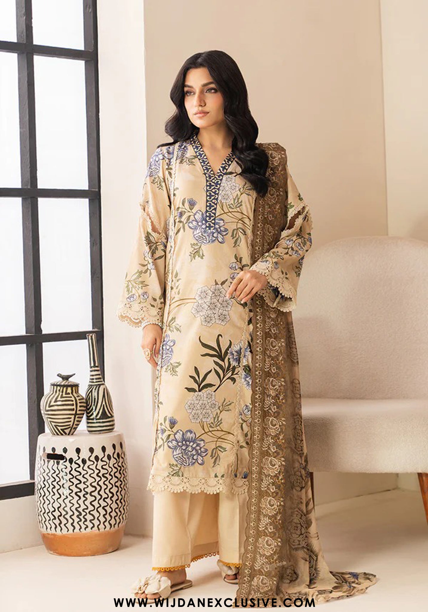 Ehaab Unstitched Printed Lawn Collection D-427