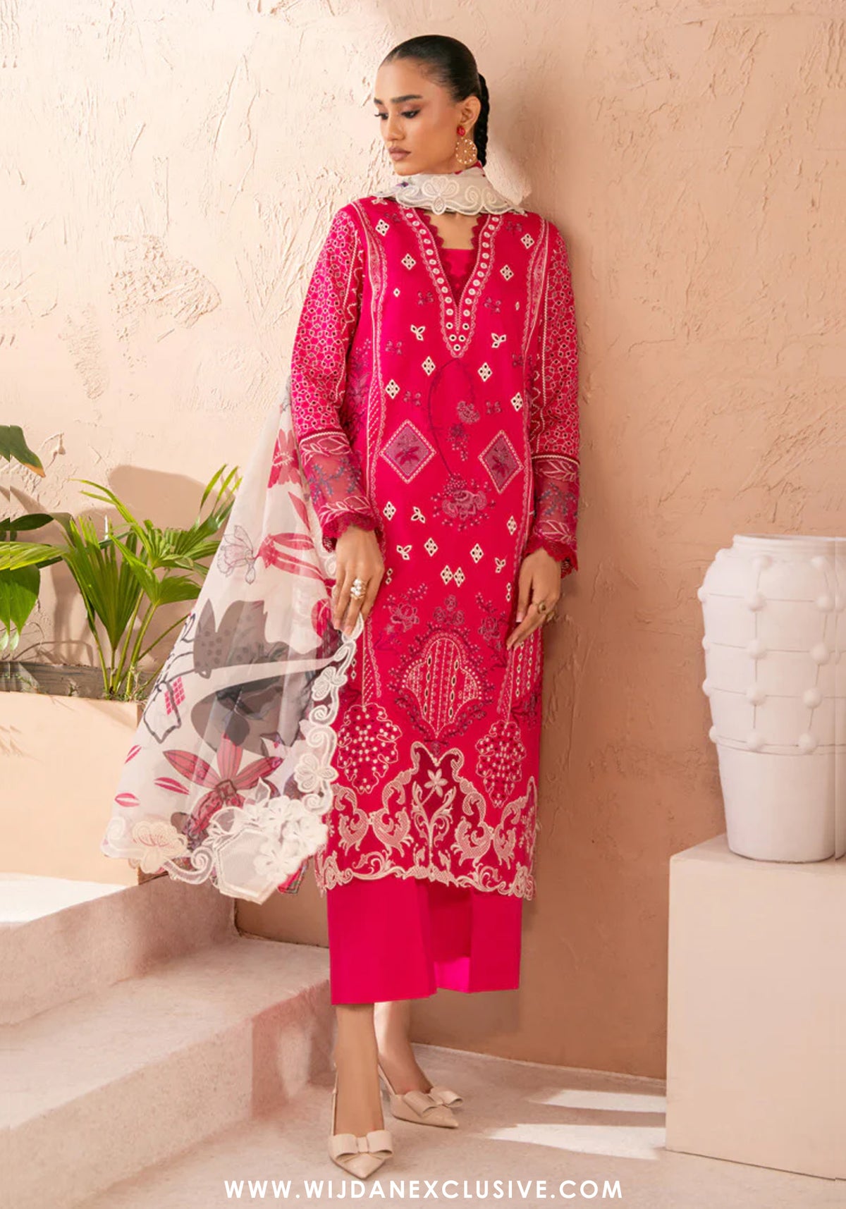 Amani by Marjjan | Unstitched Embroidered Viscose Winter Collection - 2025 MSV-02-A (PINK)