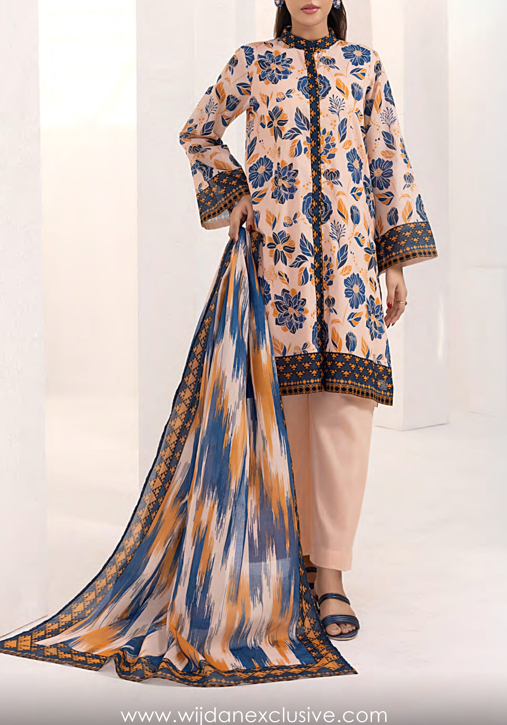 Laira 3pc Un-Stitched Printed Lawn Collection by Sana & Sara D-08