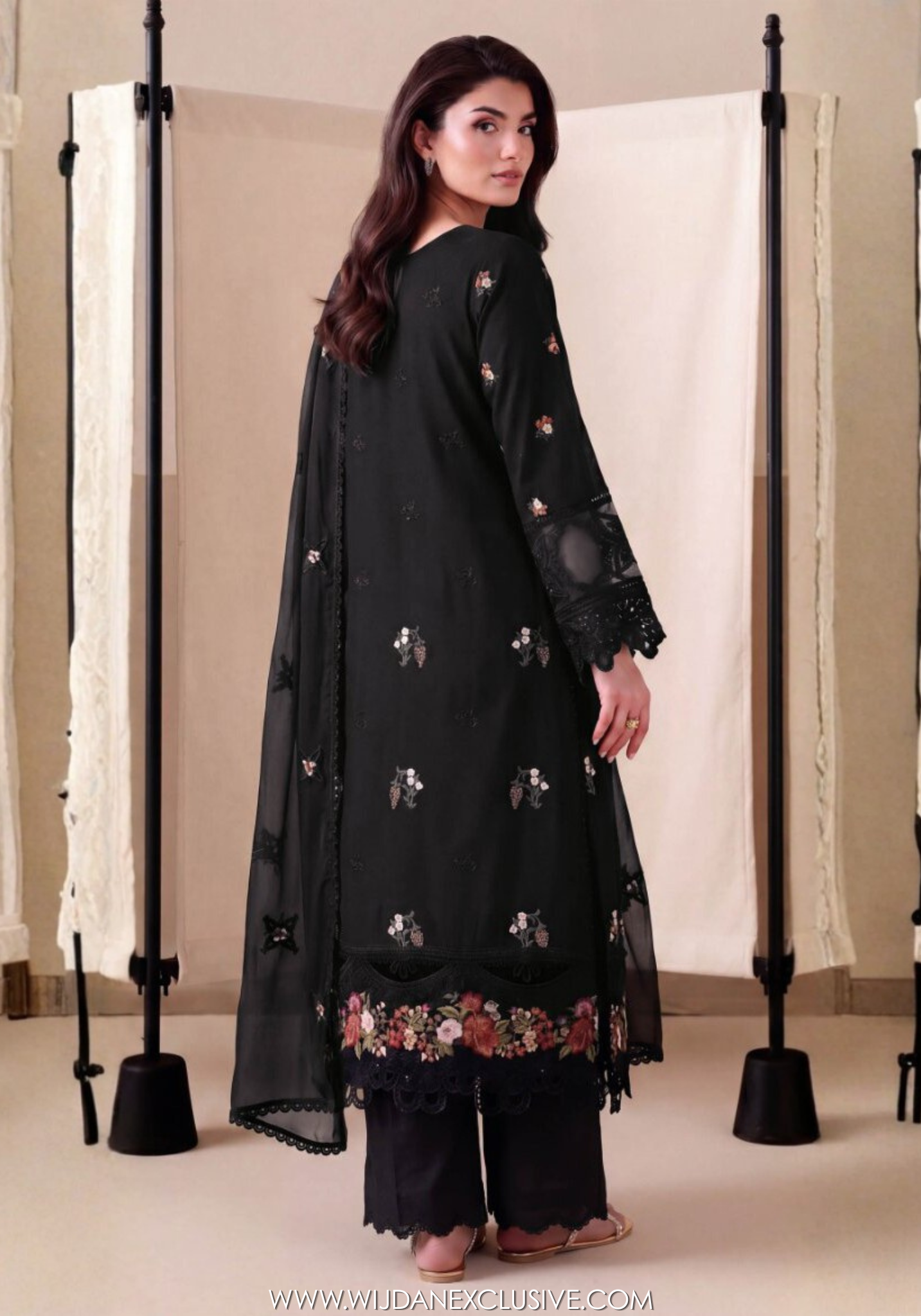 Fasana by Ramsha | Unstitched Luxury Lawn Vol-01 Collection - 2026 (D-08)
