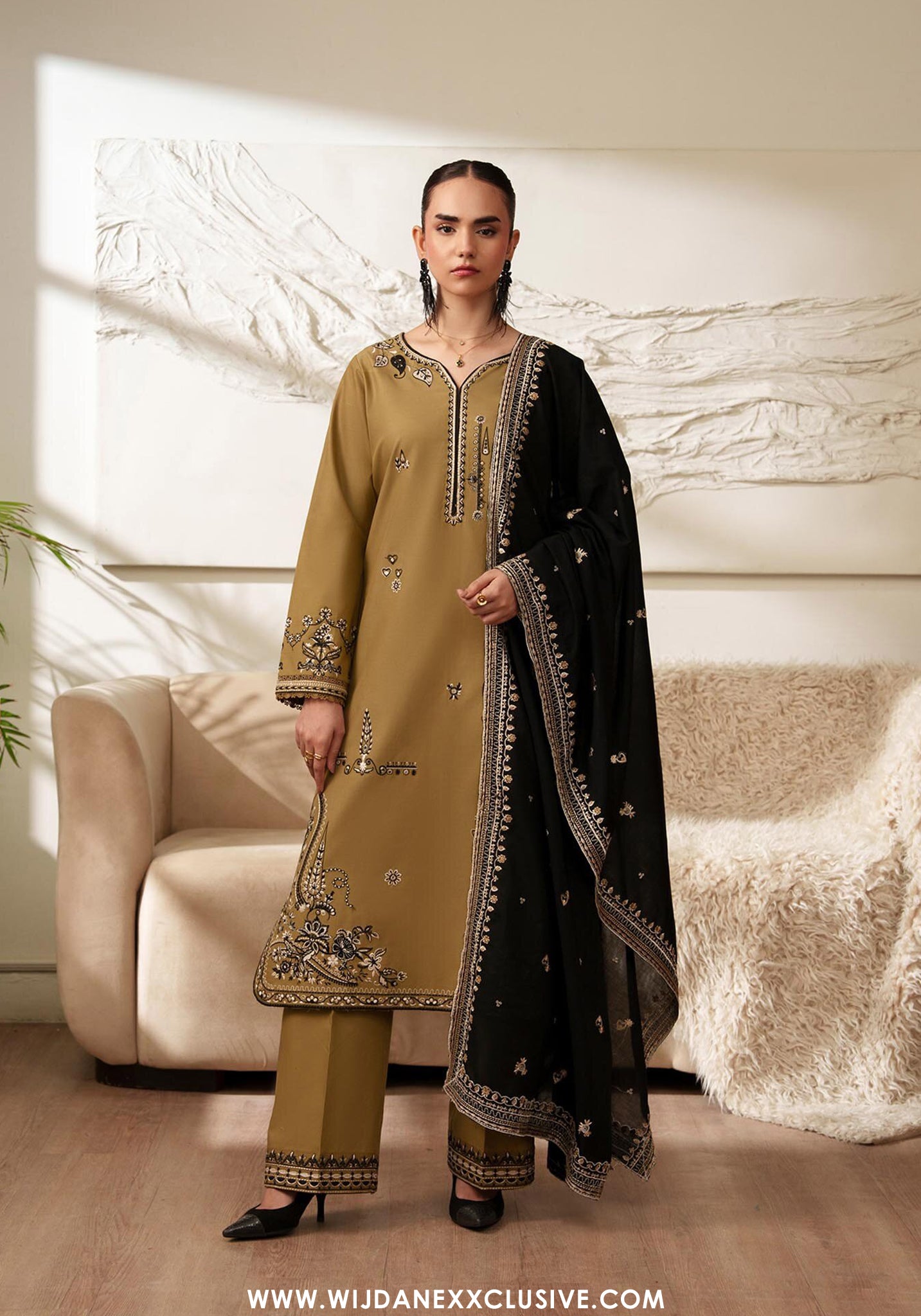 RajBari Stitched Eid Pret Exclusive Embroidered 3PC Collection - 2026 (AYLA)