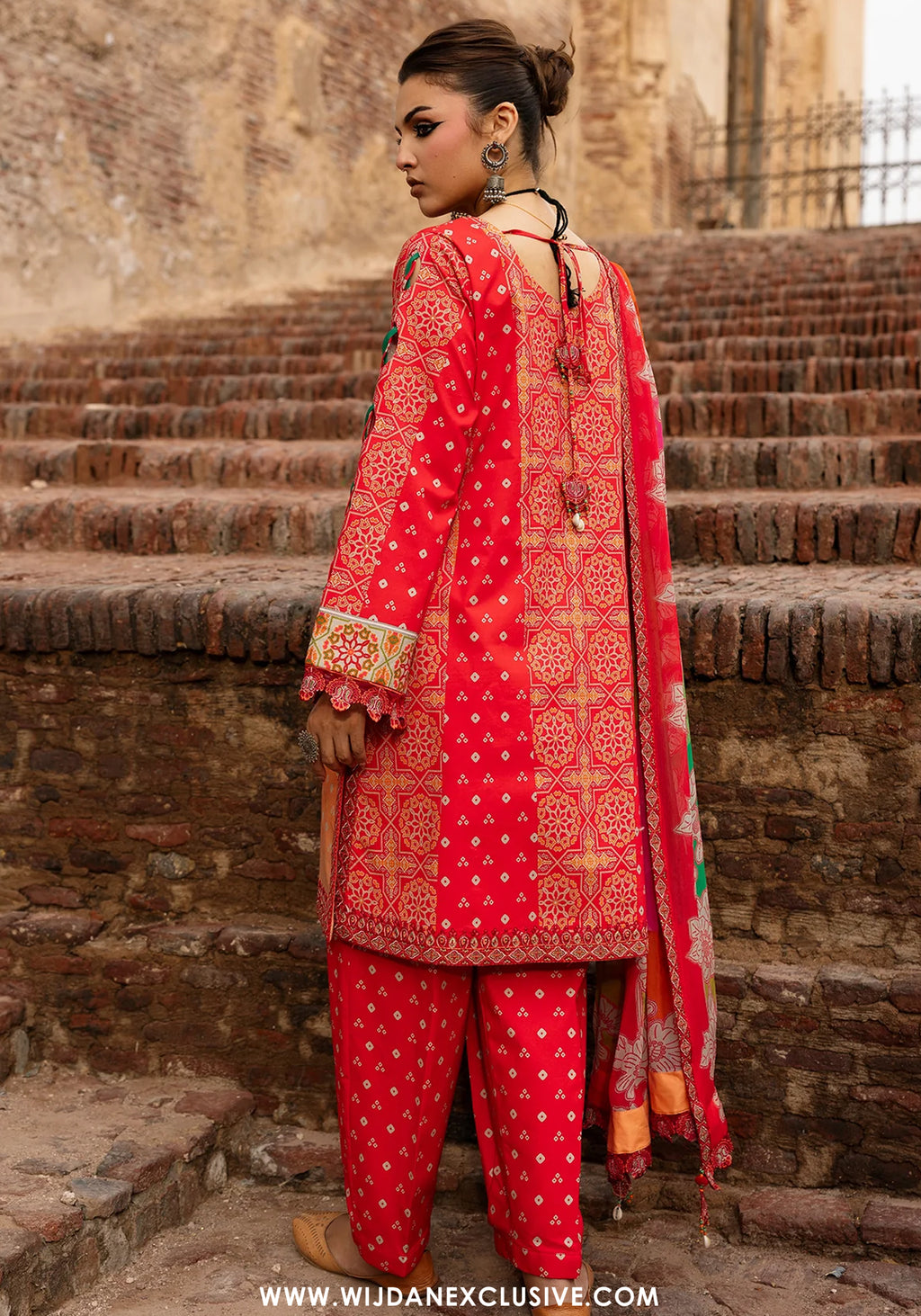 Charizma Chunri Unstitched Embroidered Lawn Vol-01 Collection - 2026 (CHN6-06)