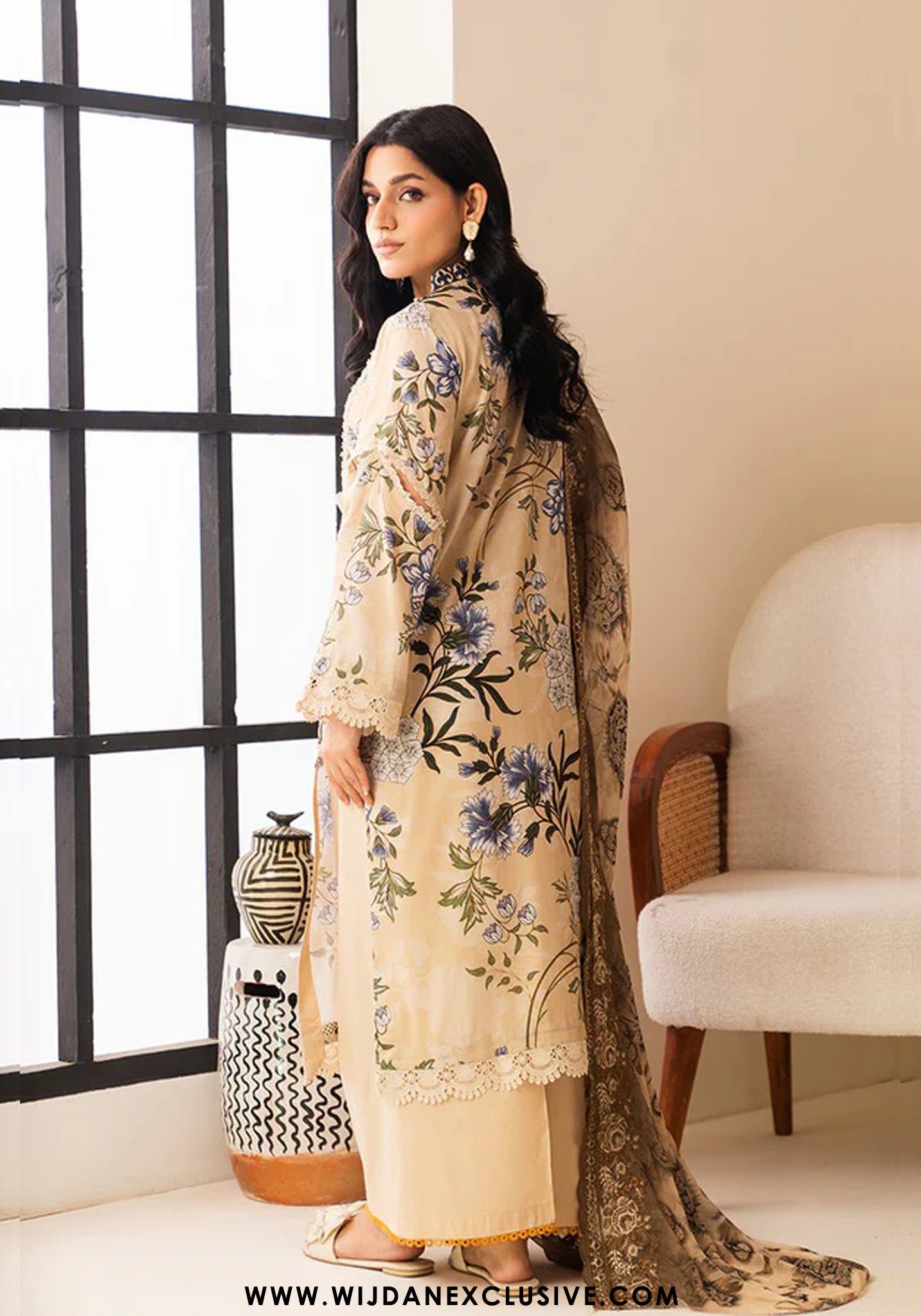 Ehaab Unstitched Printed Lawn Collection D-427