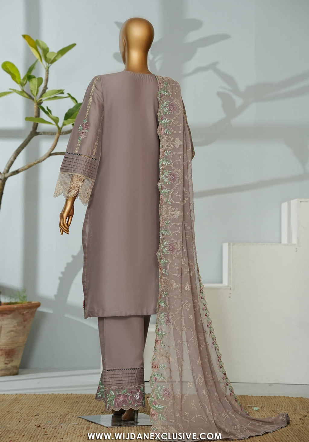 Bin Saeed Stitched Luxury Embroidered 3PC Collection - 2026 BSLE26-009