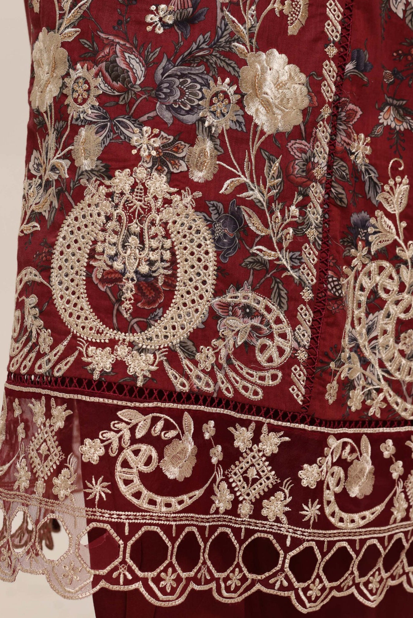 Signature by Sadabahar | Stitched Embroidered Festive Collection - 2026 (D-09)