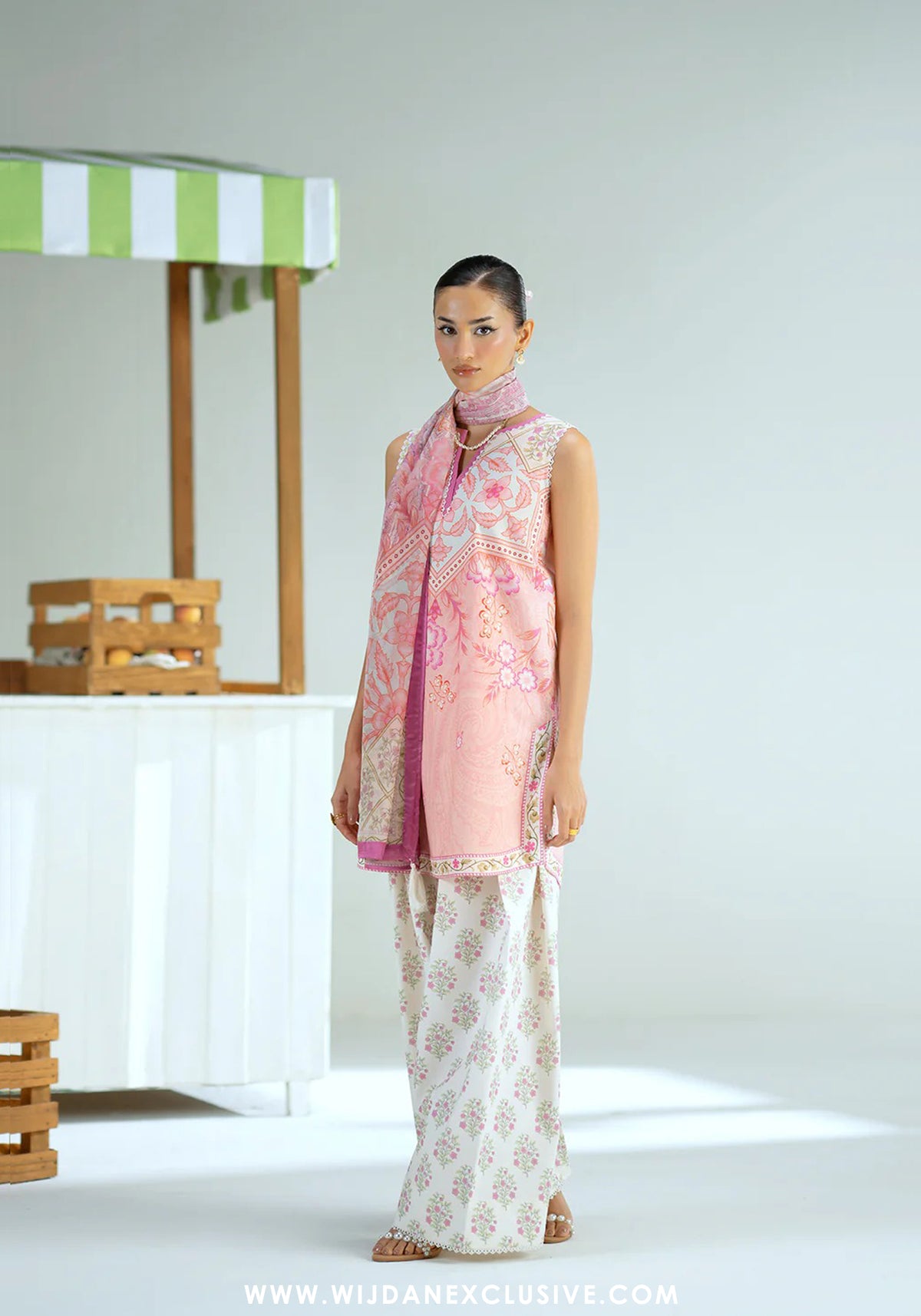 Joolie Prints Unstitched Cambric Collection - 2025 by Saira Rizwan (BRUNCH BABE)