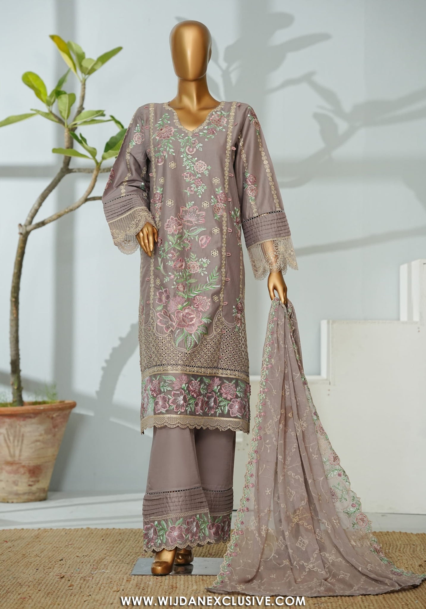 Bin Saeed Stitched Luxury Embroidered 3PC Collection - 2026 BSLE26-009
