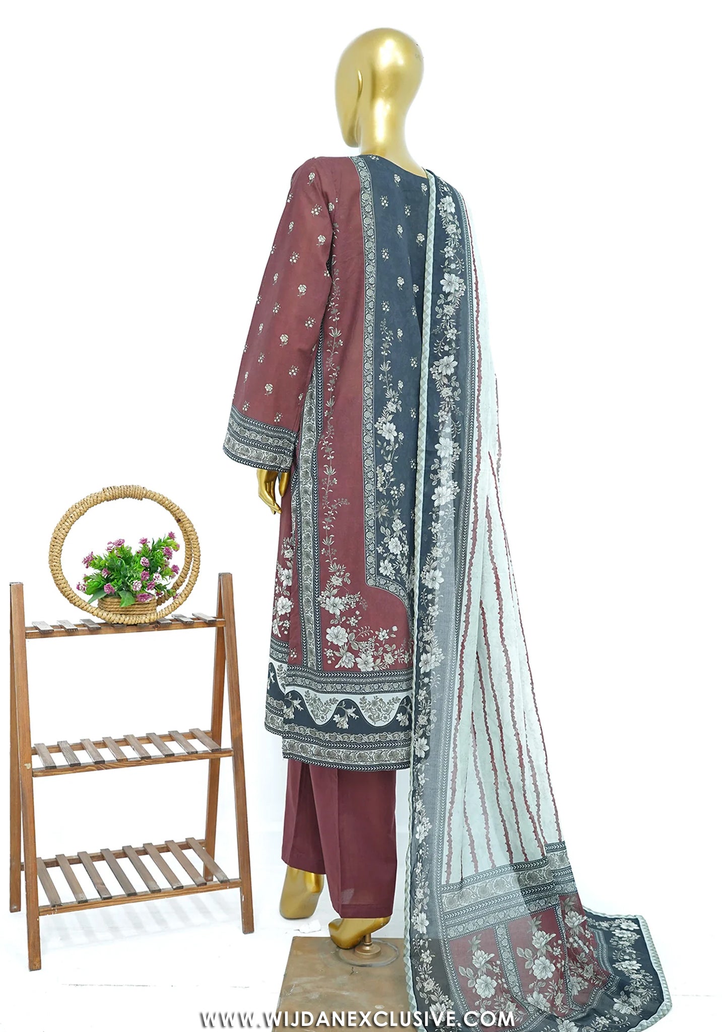 Bin Saeed Stitched Exclusive Printed Lawn Vol-09 Collection – 2026 (D-08)