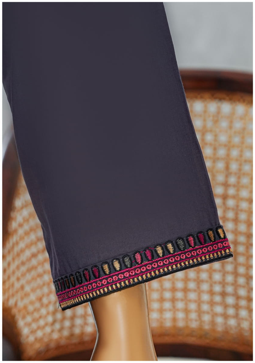 Nazakat Noir Luxe Pret Eid Edit-2025 Vol-02 by Amna Khadija NLE-AK-01