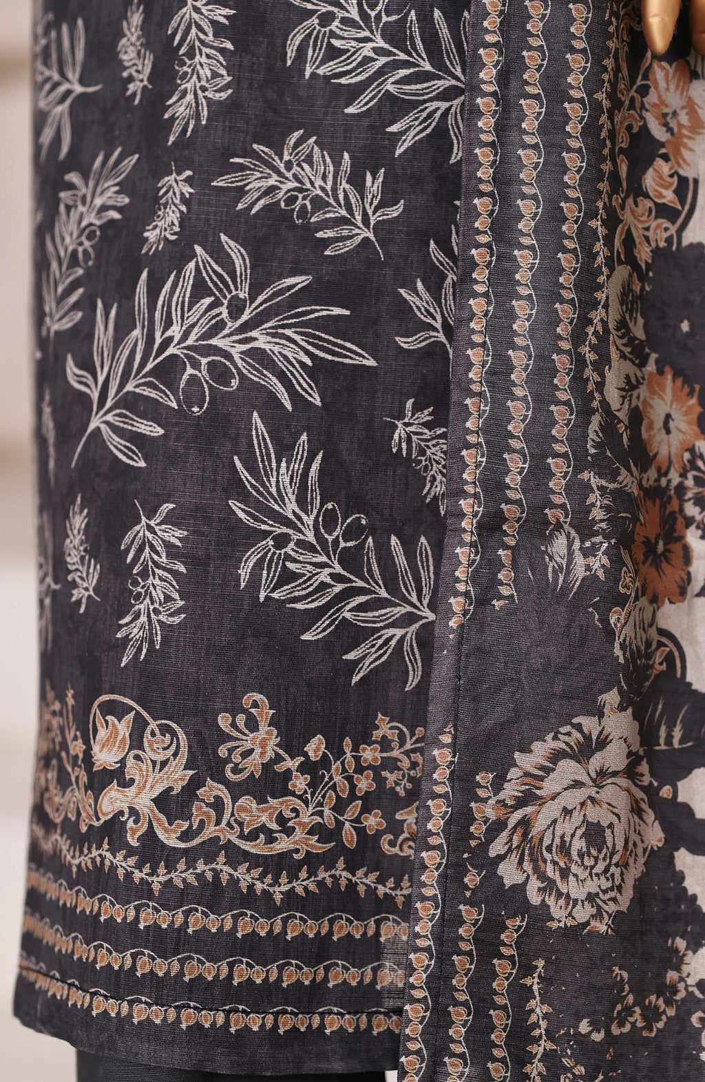 Sadabahar Printed Stitched Khaddar 3PC Collection - 2025 (BLACK D-09)