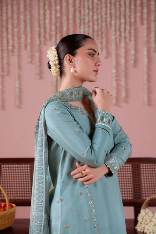 Her to Her Formal Stitched by Emaan Adeel (NAAZ)