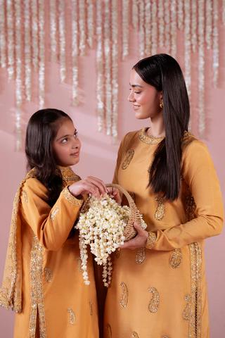 Her to Her Formal Unstitched by Emaan Adeel (LAIBA)